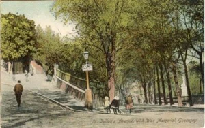 PRINTED POSTCARD ST. JULIAN'S AVENUE, ST. PETER PORT, GUERNSEY, CHANNEL ISLANDS - Picture 1 of 2