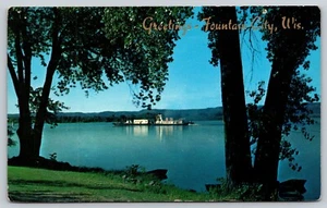 Postcard Greetings Fountain City Wisconsin WI - Picture 1 of 2