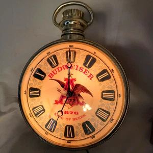 Reloj Bolsillo Vintage Budweiser 1876 "Rey de las Cervezas" Abuelo Reloj Pared Letrero - Imagen 1 de 9