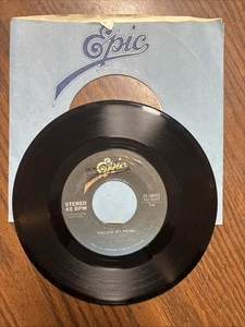 REO Speedwagon: Keep On Loving You / Follow My Heart [7" 45 rpm Single] - Picture 1 of 8