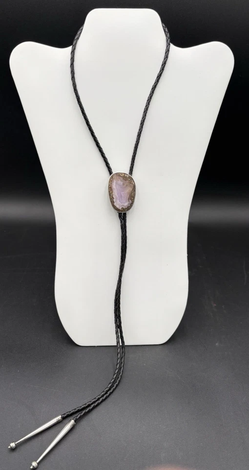 Винтажный индейский фиолетовый агатовый кожаный кружевной галстук-боло пуля из чистого серебра - Изображение 1 из 4