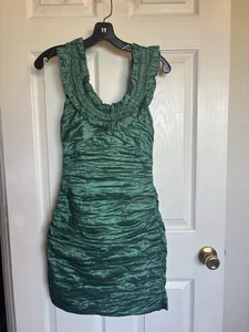 BCBGMaxAzria Emerald Green Ruched Dress Size 6 - Picture 1 of 6