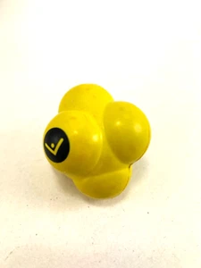 SKLZ REACTION BALL DEVELOPS FAST LEGS QUICK DIRECTION CHANGES EYE COORDINATION - Picture 1 of 3