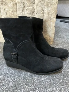 La Canadienne Black Suede Ankle Boots Women’s Waterproof Size 7.5M 20479 - Picture 1 of 5