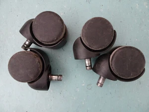 25 Stuhlrollen, gebraucht - Bild 1 von 4