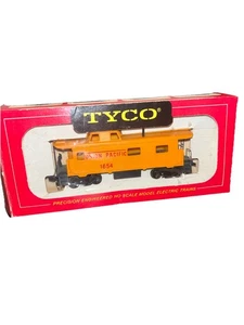 HO SCALE TRAIN TYCO UNION PACIFIC 1654 8-Rad-Begleitwagen in OVP - Bild 1 von 6