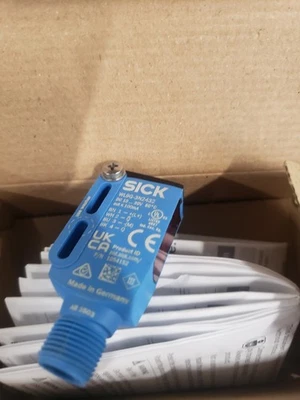 SICK  WL9G-3N2432  1054152  Photoelectric Sensor Brand New Fast Delivery - Image 1 of 3