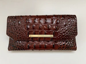 Brahmin Geldbörse modern klassisch Pecan Melbourne Krokoprägung Leder dreifach faltbar Druckknopf - Bild 1 von 17