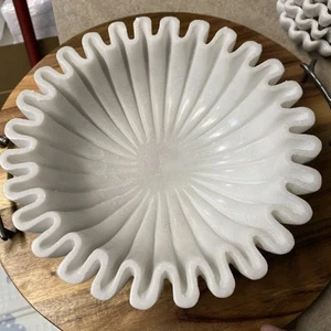 10 Inch White Marble Bowl Ribbed Wave Ruffle Scallop Decorative Bowl for Home - Picture 1 of 5