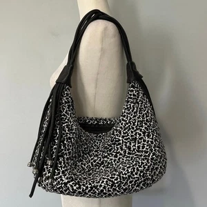 Sondra Roberts quadratische gewebte schwarz-weiße Handtasche - Bild 1 von 8