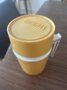 Vintage Thermos Brand Vacuum Bottle 10 oz Harvest Gold Plastic - Picture 1 of 6