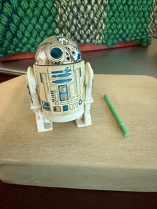 Vintage Kenner Star Wars R2D2 with original Pop-up Green Lightsaber - Picture 1 of 8
