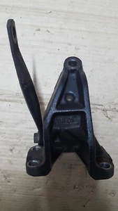 1997-2003 TOYOTA LEXUS RX300 2.2 PETROL FRONT RIGHT SIDE ENGINE BRACKET MOUNTING - Picture 1 of 4
