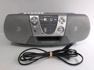 Sony CFD-V8 Boombox Portable AM/FM Radio CD Cassette Player Mega Bass Tested - image 1 of 4