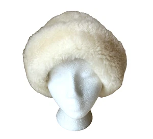 VINTAGE IVORY WHITE CUFFED SHEEPSKIN FUR BUCKET HAT WOMEN'S ONE SIZE OS - Picture 1 of 5