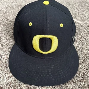 Nike Oregon Ducks Pro Hat Baseball Adult Size: 7 5/8 Black/Yellow On-Field - Picture 1 of 5