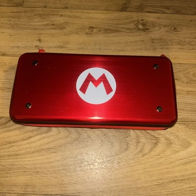 Funda Hori Alumi para Nintendo Switch - Super Mario, Rojo NES Switch Estuche Rígido ROJO Foto 1 de 4