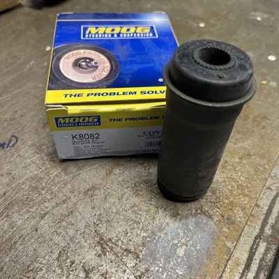 Buje brazo de control inferior delantero MOOG K8082 Ford Torino Ranchero 1972-1976 Foto 1 de 2