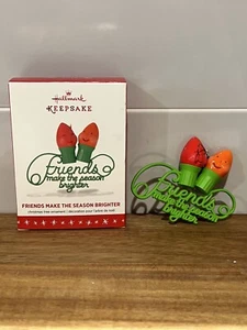 Hallmark Keepsake Ornament Friends Make the Season Brilling Navidad 2016 Caja - Imagen 1 de 5