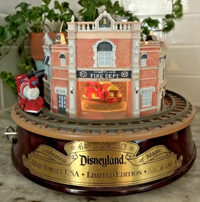 RARO Coleccionistas’ Disneyland Main Street Globo de Nieve Luces y Caja de Música L108 Foto 1 de 4