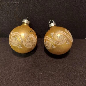 2 adornos navideños vintage dorados brillantes Brite esmerilados brillantes - Imagen 1 de 13