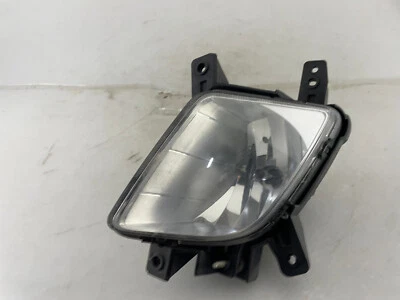 OEM | 2011 - 2013 Kia Sportage Halogen Fog Light (Left/Driver) - Image 1 of 4