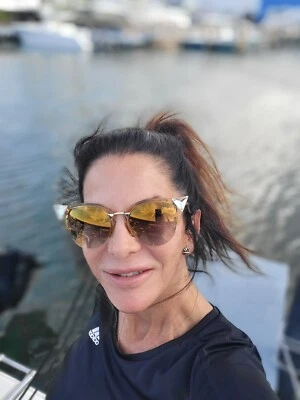 Mujer FENDI Gafas de Sol en Marrón Espejo Foto 1 de 4