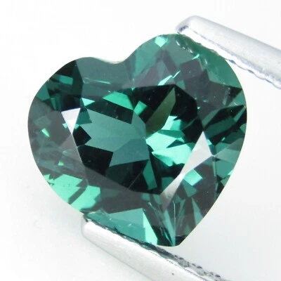 1.45Cts Natural Increíble Color Verde Apatita Forma Corazón 7x7.5mm Colección Gema Foto 1 de 4