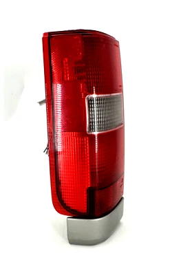 1998-2000 VOLVO V70 1993-1997 | VOLVO 850 WAGON DRIVER SIDE LOWER TAIL LIGHT OEM - Image 1 of 4