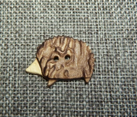 Antique Vtg Celluloid Button of Porcupine ~Aprx::1-1/8"~#1230-B Cover