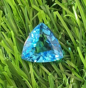 Natural 8.30 Ct Certified Brazilian Trillion Cut Ocean Blue Aquamarine Gemstone - Picture 1 of 7