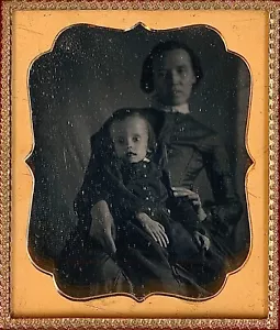 Mother Holding Post Mortem / Very Sick Child Death 1/6 Plate Daguerreotype W359 - Picture 1 of 3