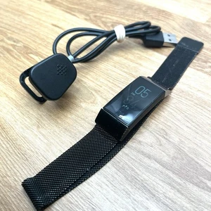 Fitbit Charge 4 Fitness & Activity Tracker Fascia in Metallo e Caricatore - Foto 1 di 8
