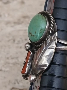 Indianer Türkis & Koralle zwei Steine Feder Sterlingsilber Ring 6,5 - Bild 1 von 11