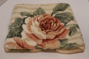 Vintage Martex Bath Towel Floral Rose Beige Cotton Retro Large 24x45 - Picture 1 of 7