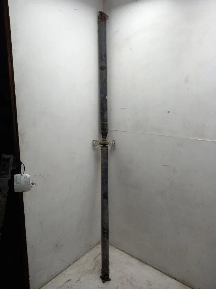 06-18 TOYOTA RAV 4 REAR DRIVE SHAFT 4WD - Image 1 of 4