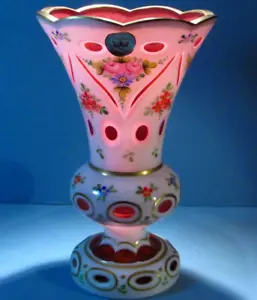 VASO GRANDE EGERMANN MOSER BOHEMIA CECA BIANCO SOVRAPPOSTO TAGLIATO IN VETRO ROSSO/ROSA - Foto 1 di 13