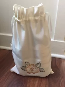 Grazioso tessuto floreale ricamato 2 bottiglie di vino avorio sacchetto coulisse sacchetto regalo - Foto 1 di 5