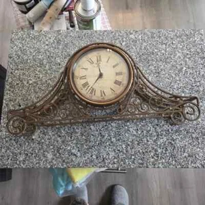 Reloj de metal con número romano Sterling & Noble Infiniti Group Inc - Imagen 1 de 9