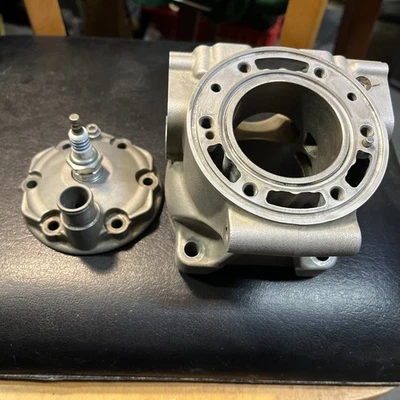 Cilindro y culata motor Ktm 125 SX 2016-2022 OEM muy buen estado  Foto 1 de 4