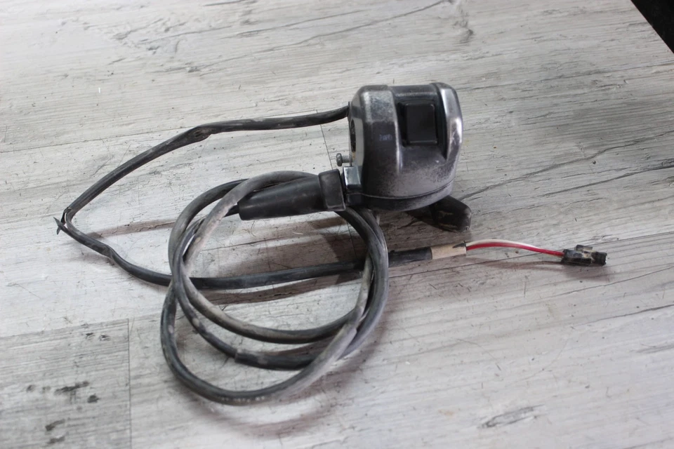 Arctic Cat 550 2009 4x4 TRV interruptor automático del acelerador del pulgar con cable interruptor 4x4 Foto 1 de 4