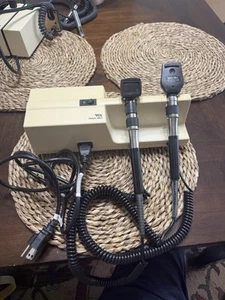 Welch Allyn 767 Wall Transformer with Heads Ophthalmoscope & Otoscope - Picture 1 of 4