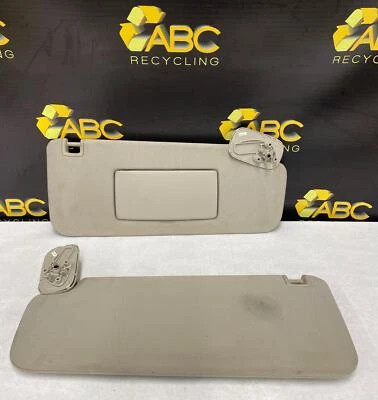 2007-2014 GMC Sierra 2500 遮阳板套装 (2) 左右带照明原始设备制造商 — 第 1/4 张图片