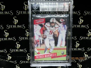 2017 Panini Prestige Patrick Mahomes II RC ROOKIE CARD * BGS 9/9.5 * CHIEFS - Picture 1 of 2