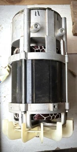 Elektrmotor eines Bosch-Turbohäckslers AXT 25 TC 2,5kW - Bild 1 von 4