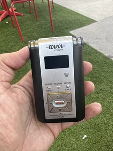 Edirol Roland R-09 24 bit Wave MP3 Digital Audio Recorder  /w SD Card Tested - Picture 1 of 3