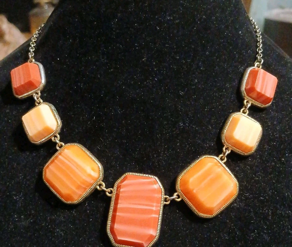 Monet Signed Statement Collar Necklace Gold Tone Pink Ombre Acrylic Gems 15"-17" Foto 1 de 1