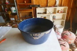 Vintage Large Blue Enamel Wash Tub Basin 15" Dia. 7" Tall Lot 25-38-7 - Picture 1 of 7