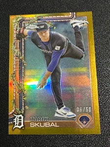 2025 Topps Holiday Chrome Tarik Skubal #HC74 refractor de oro/50 - Imagen 1 de 2