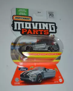 MATCHBOX 2023 PARTI MOBILI 40/54 - 2019 FORD MUSTANG ARGENTO CONVERTIBILE - Foto 1 di 4